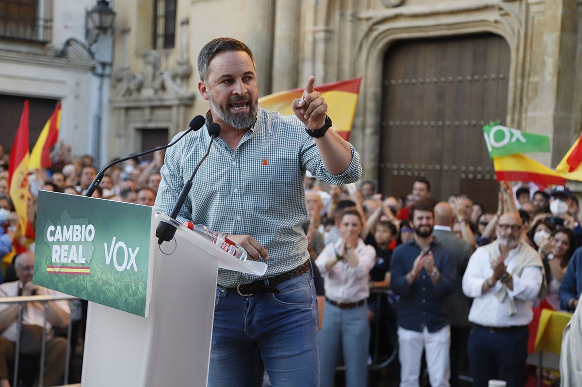 En imágenes el mitin de Vox en Córdoba con Abascal y Olona