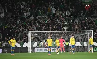 La tarde de perros de los 'perfectos' en la UD Las Palmas