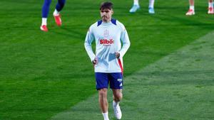 Raúl Asencio, jugador del Real Madrid, durante la concentración de la selección española.