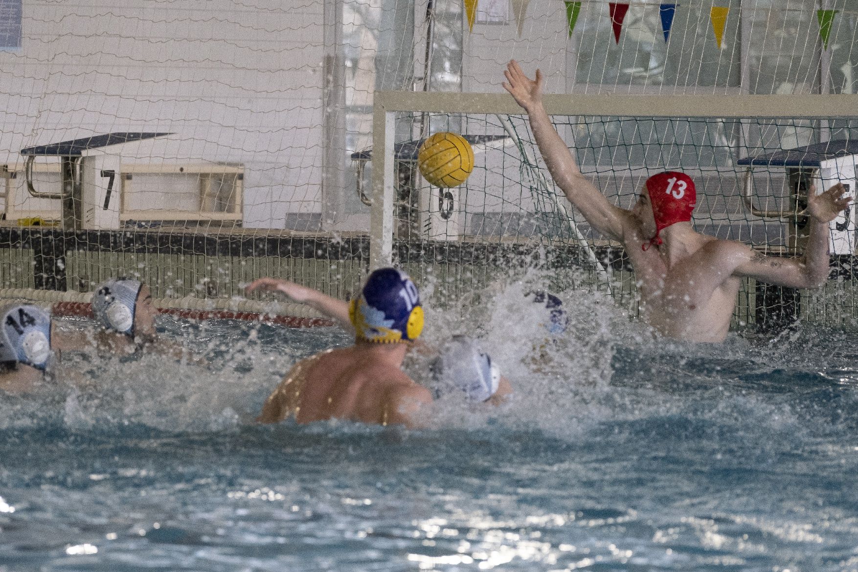 Imatges del partit de waterpolo CN Manresa-CWP Sant Adrià