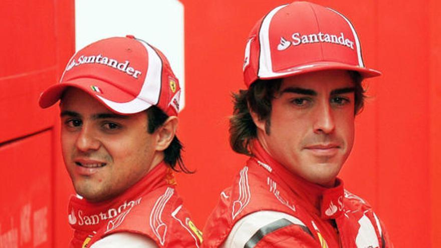El brasileño Felipe Massa junto a Alonso.