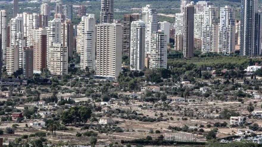 Benidorm sigue sin saber qué hacer con su mayor bolsa de suelo pendiente de urbanizar