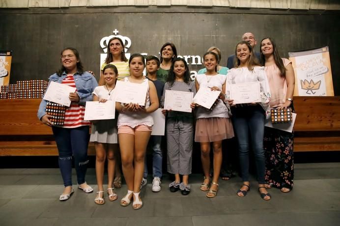 Delia Padrón Presentación del ganador del Concurso Escolar ¿Qué es un rey para ti?