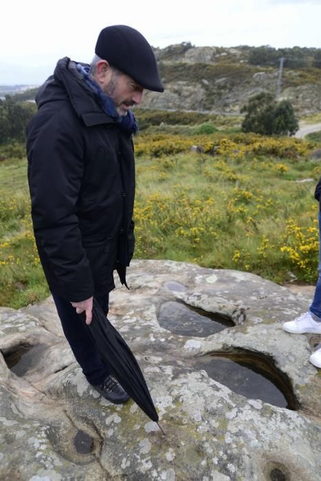 Un vecino reconoció la piedra en un paseo y alerta de que está en el trazado del nuevo poliducto. Tres restos arqueológicos similares son Bien de Interés Cultural