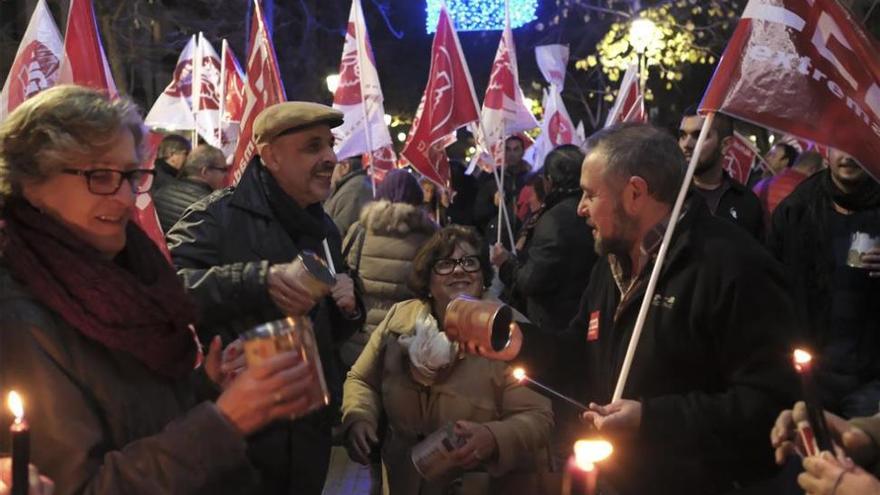 CCOO y UGT piden en Cáceres y Badajoz más lucha por los derechos sociales