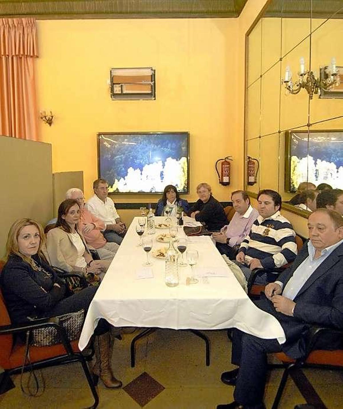 Los miembros del jurado.