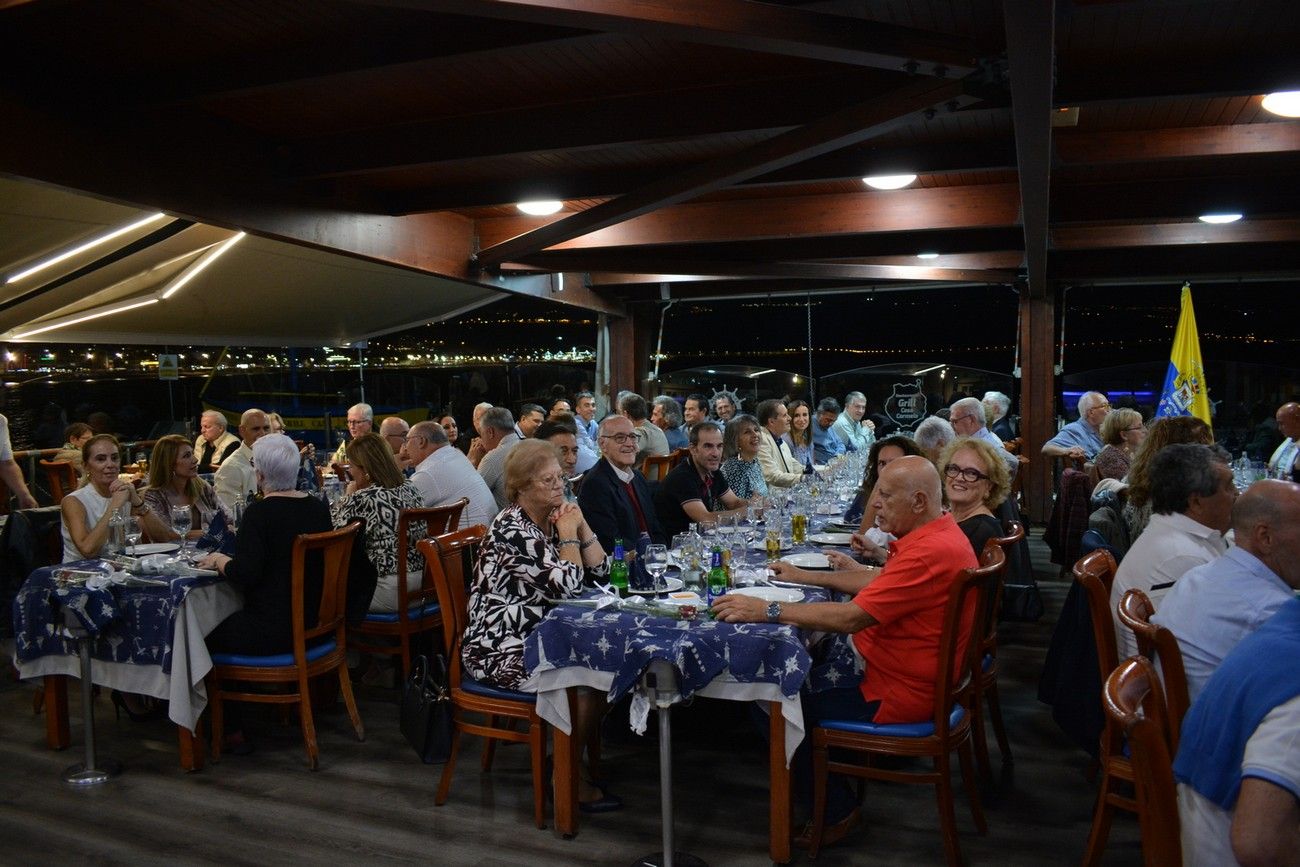 Los exjugadores de la UD Las Palmas celebran la tradicional cena de Navidad