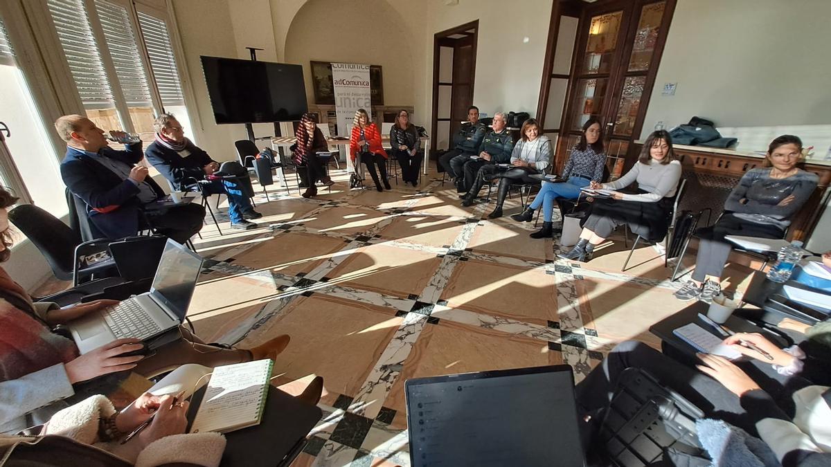 Imagen del taller práctico que protagonizaron periodistas de medios de comunicación de la provincia.