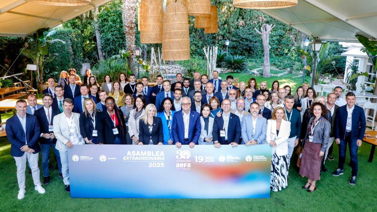 Los miembros de AEFA, en la asamblea que tuvo lugar este mes de noviembre.