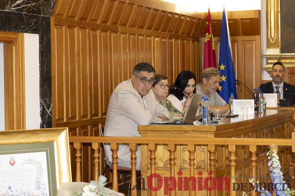 Así se ha vivido el emocionante acto del nombramiento de 'Hijo Predilecto' de Caravaca al doctor Juan Manuel Laborda