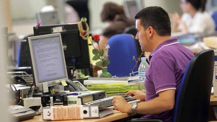 46.000 empleados públicos de la Junta cobrarán en esta semana la extra de diciembre