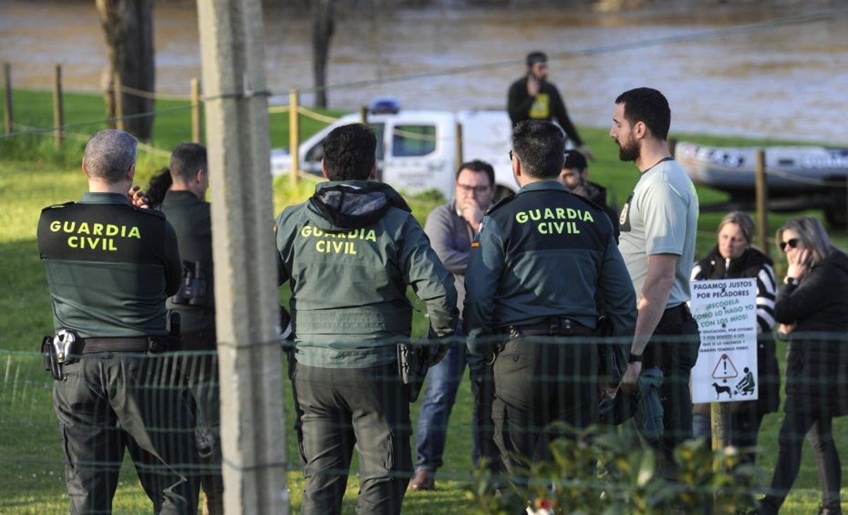 Sigue la búsqueda del desaparecido en Pontevea