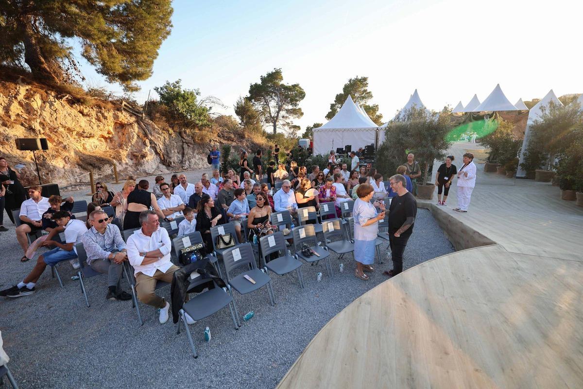 Pasarela Adlib 2025