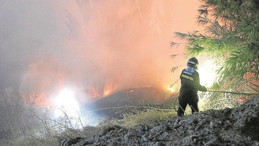 UN incendio en la Cañada del Madroño calcina cerca de 2.000 metros de matorralES