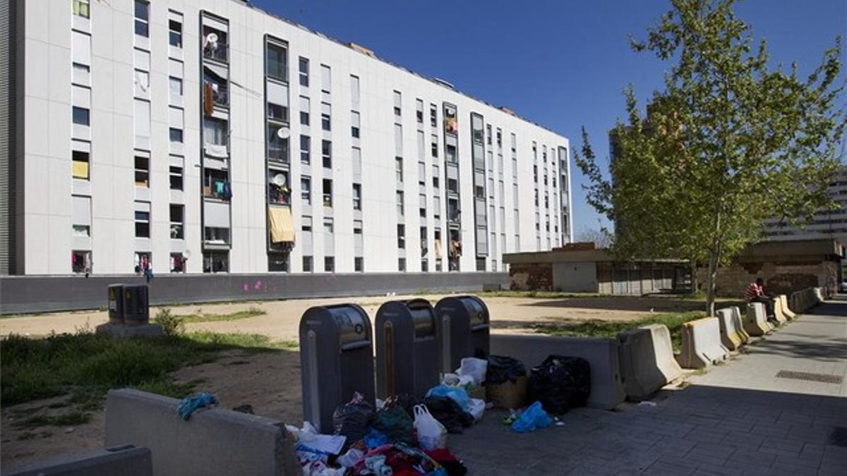 Los tres bloques de pisos de Cristóbal de Moura ocupados por rumanos