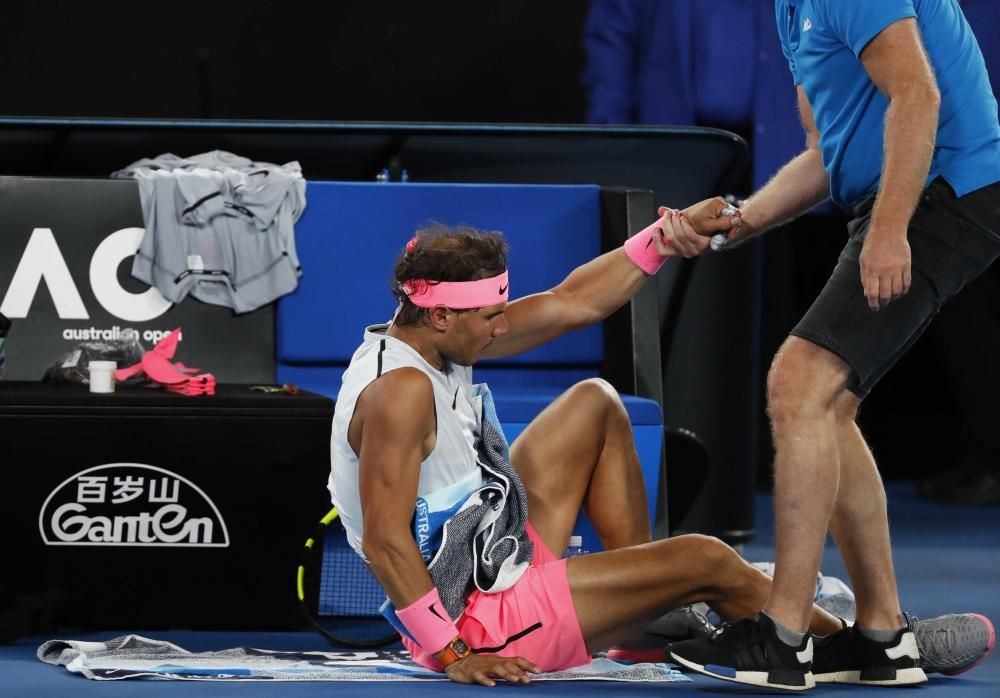 Nadal abandona en Australia por lesión