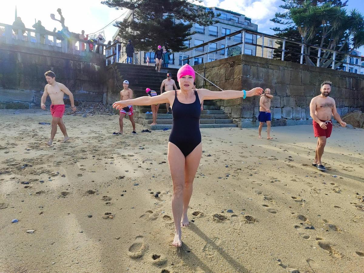 Un chapuzón reivindicativo en Pescadoira (Bueu) por el Día de Reyes Un chapuzón reivindicativo en Pescadoira (Bueu) por el Día de Reyes