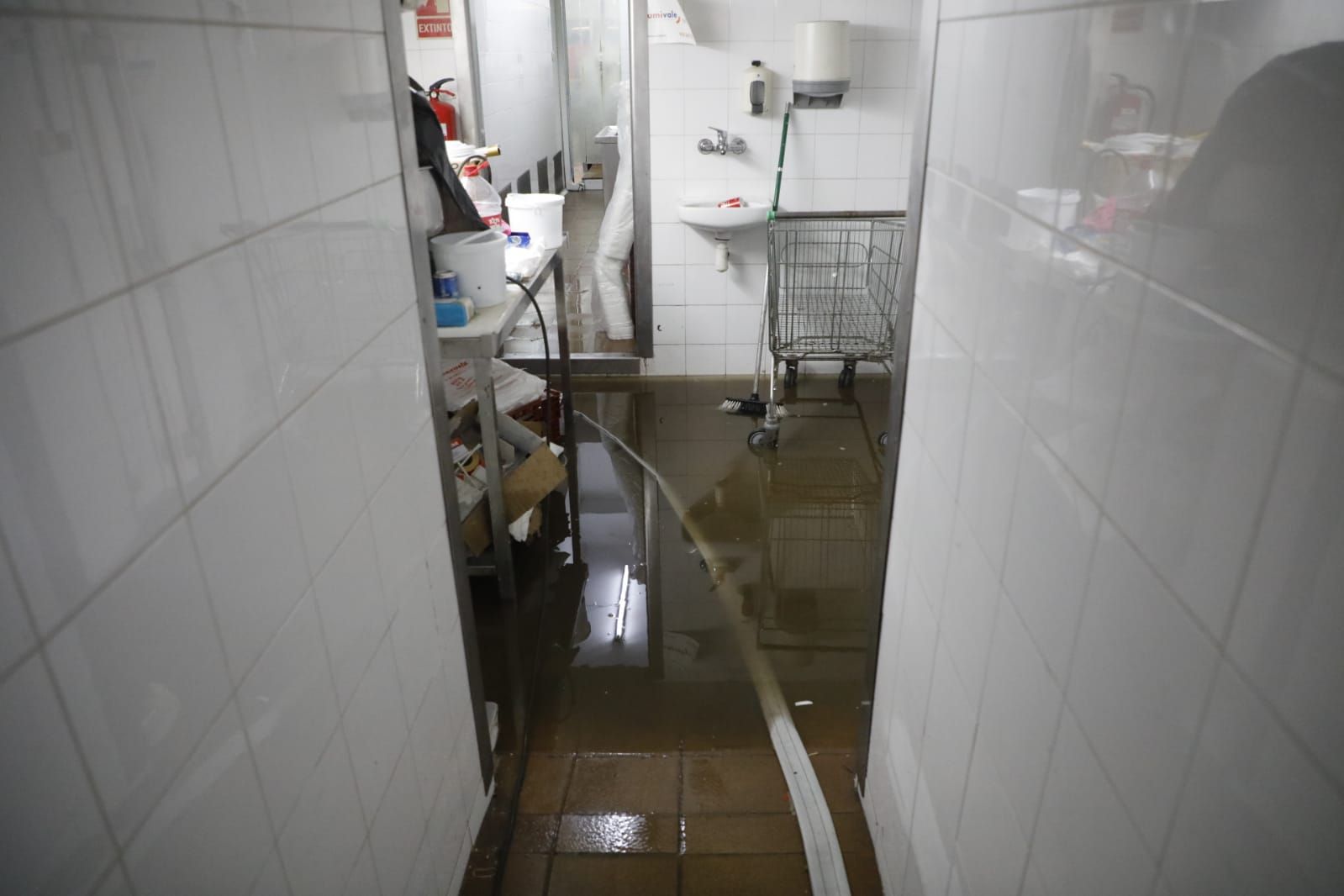 Así está la zona del Marítim el día después de las lluvias torrenciales en València