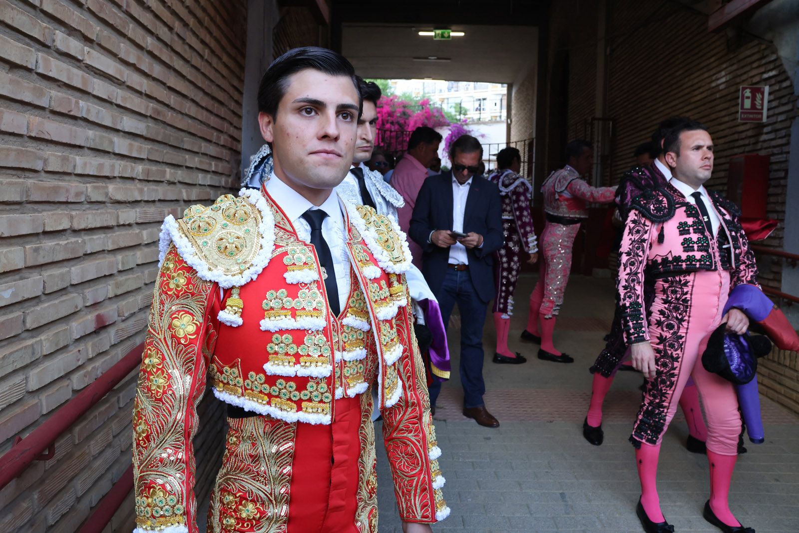 Javier Zulueta y Manuel Quintana abren la puerta de Los Califas