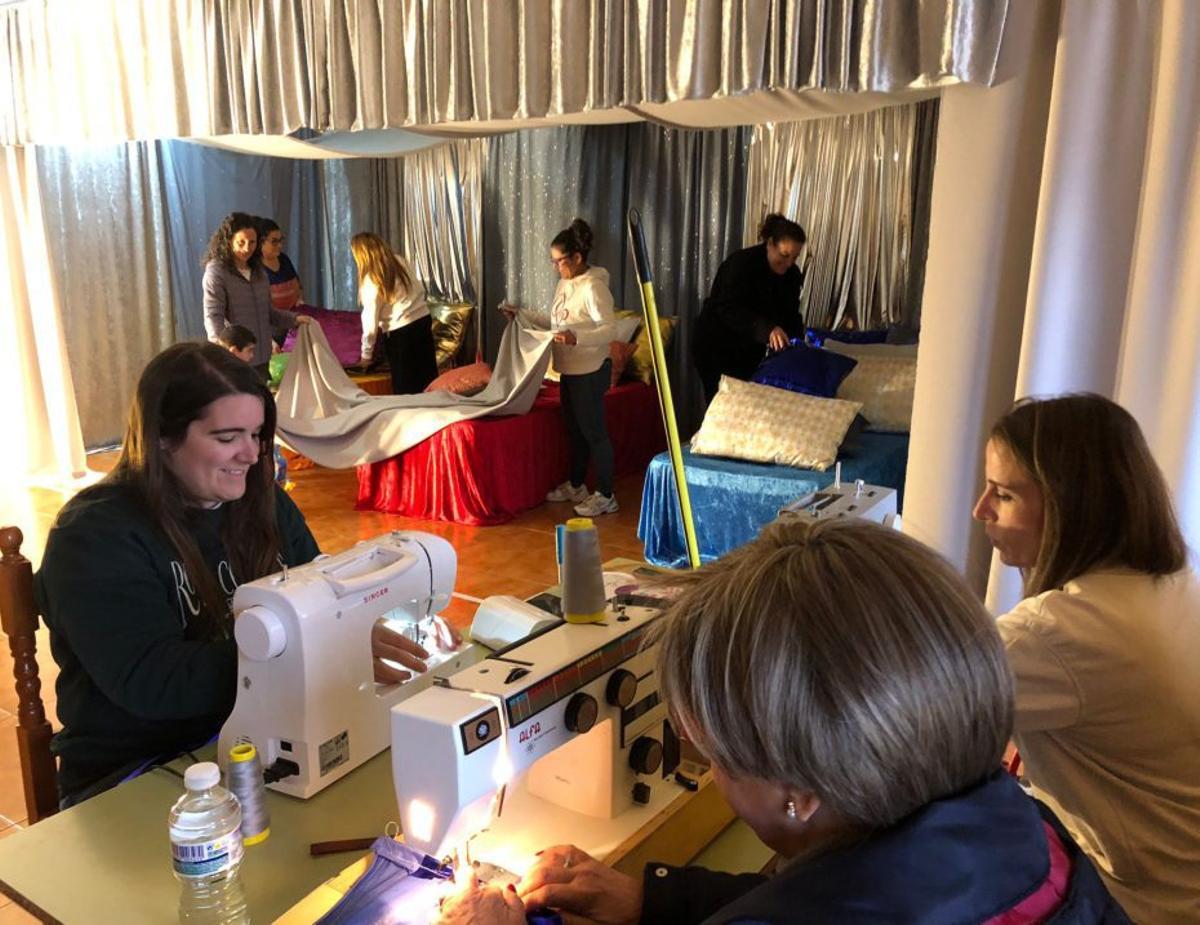 Preparativos en el colegio Trinitarios para La Casa de los Reyes Magos.