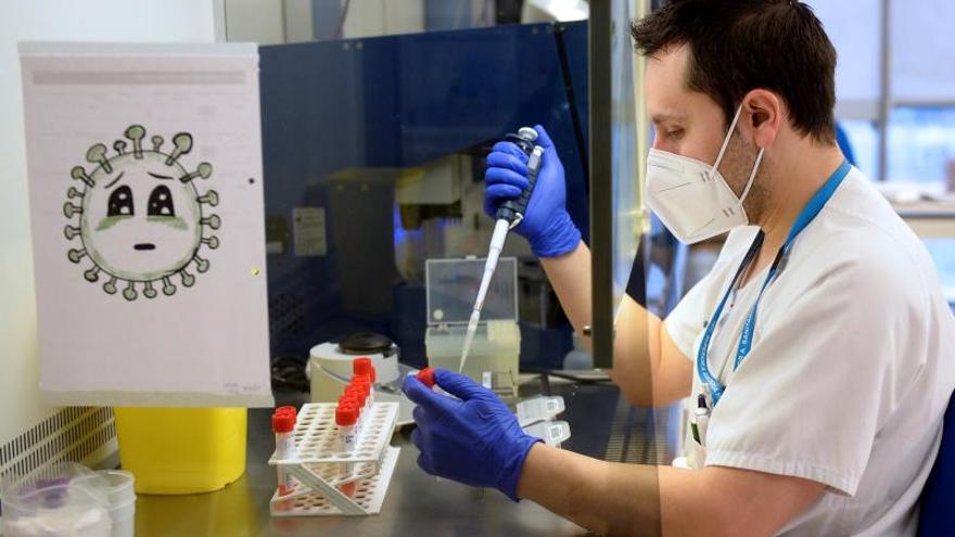 Tres de cada cuatro casos de coronavirus en Murcia son de la cepa británica
