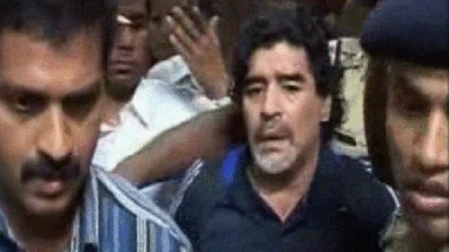 Maradona desata la locura en la India