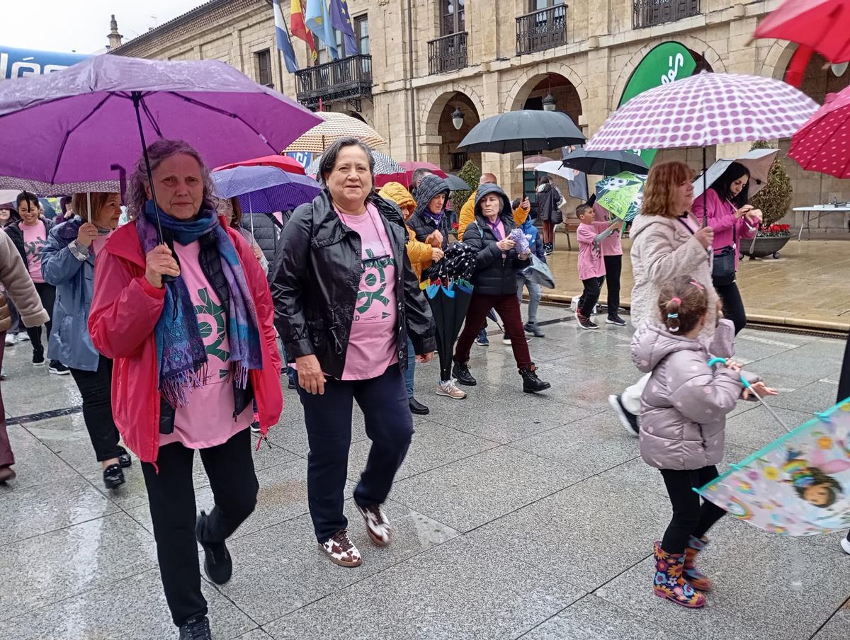 Avilés se moja por la Igualdad: así fue la marcha del 8M de este sábado
