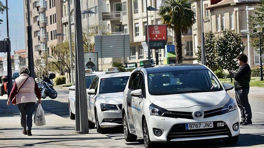 Una parada de taxis en Pontevedra.