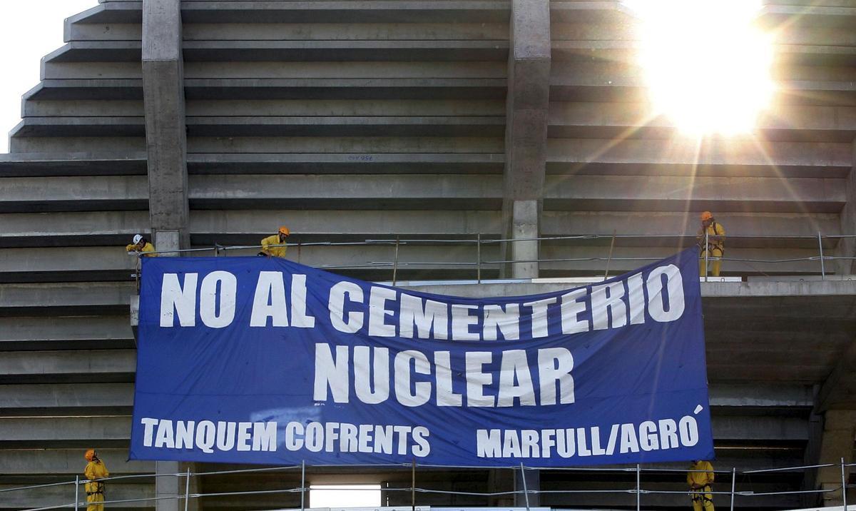 La posibilida de que el Valle de Ayora acogiera un almacenamieto temporal de residuos suscitó protestas.