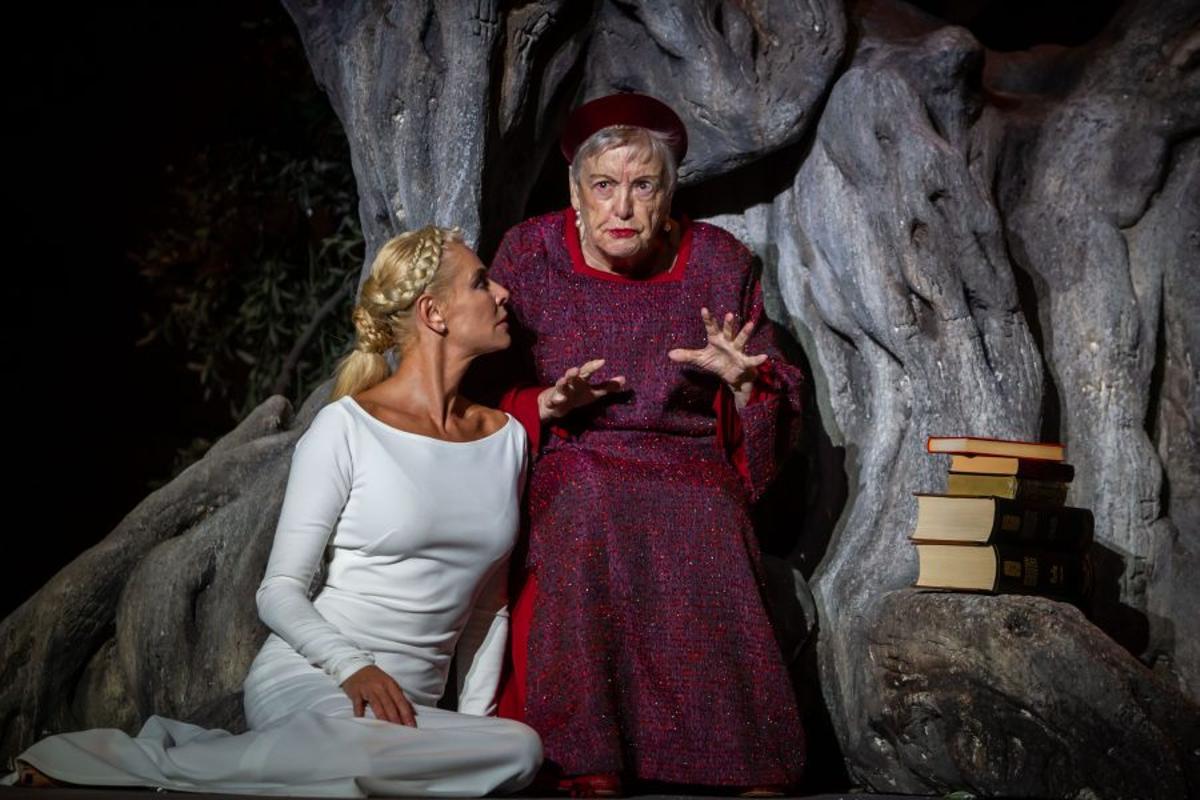 Belén Rueda y María Galiana en Mérida con la obra 'Penélope'