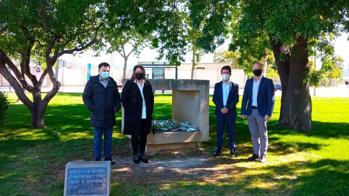 Momento del homenaje en recuerdo de los españoles que sufrieron en  los campos nazis.