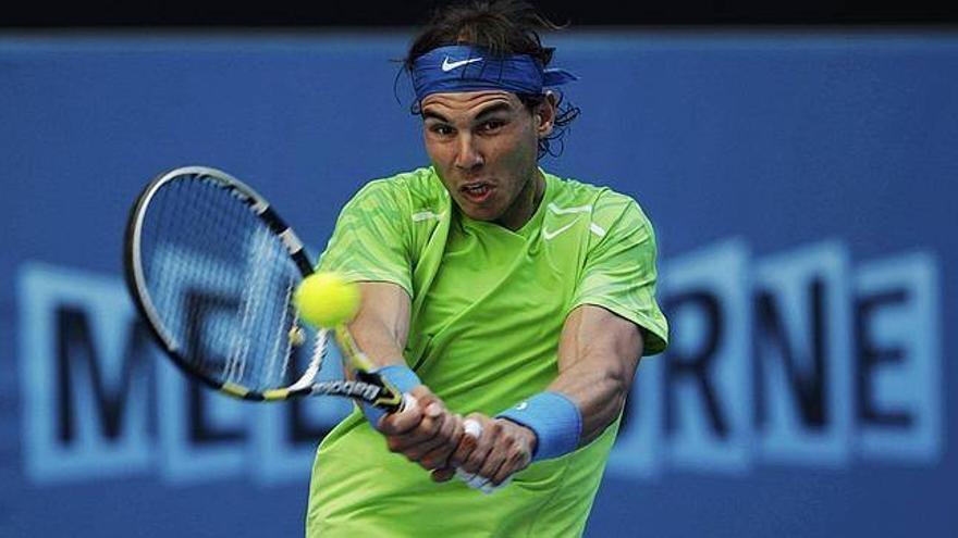 Nadal consigue un sufrido billete para jugar las semifinales con Federer