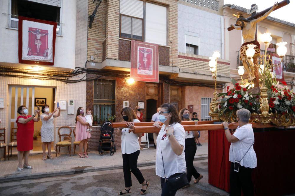 Procesión en la calle del Cristo de la Salud del Palmar