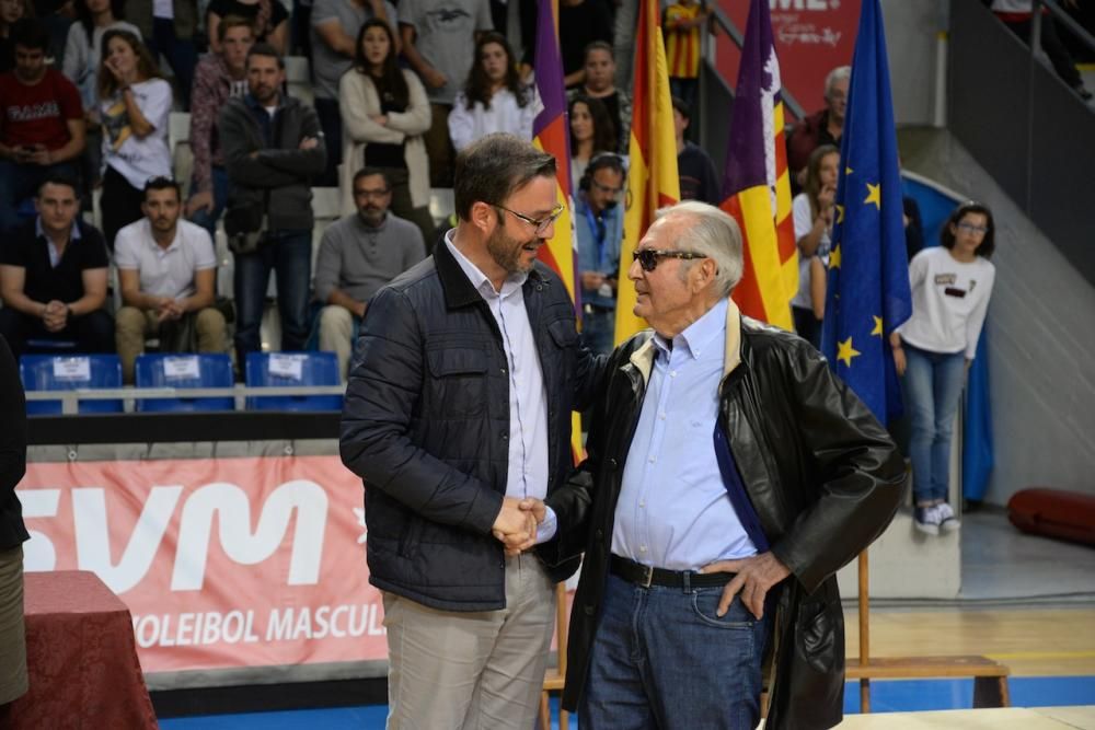 Palmas Volleyballer haben die spanische Meisterschaft gewonnen. Can Ventura besiegte am Samstag (29.4.) in der Halle von Son Moix den amtierenden Meister Almería mit 3:1-Sätzen.