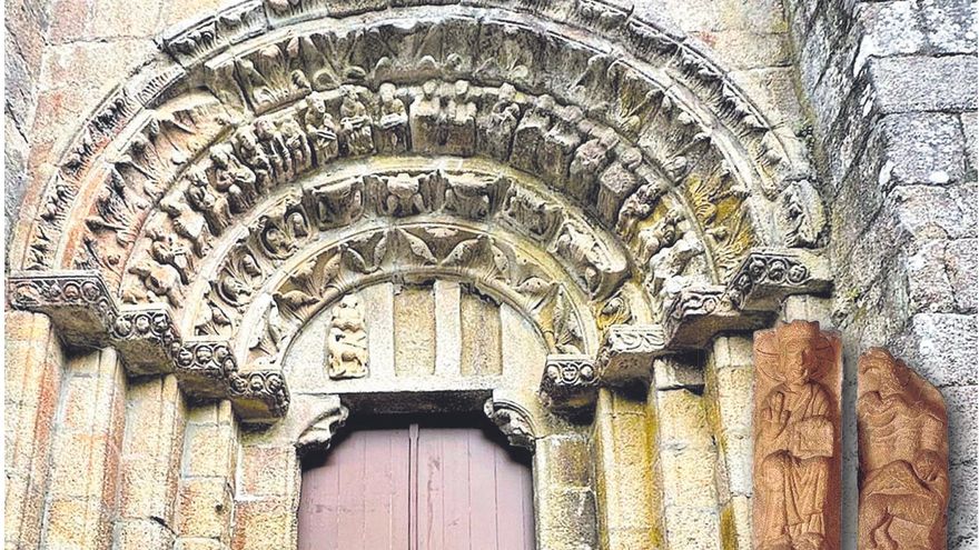 Nova ofensiva para devolver a Galicia as estatuas do tímpano de Carboeiro
