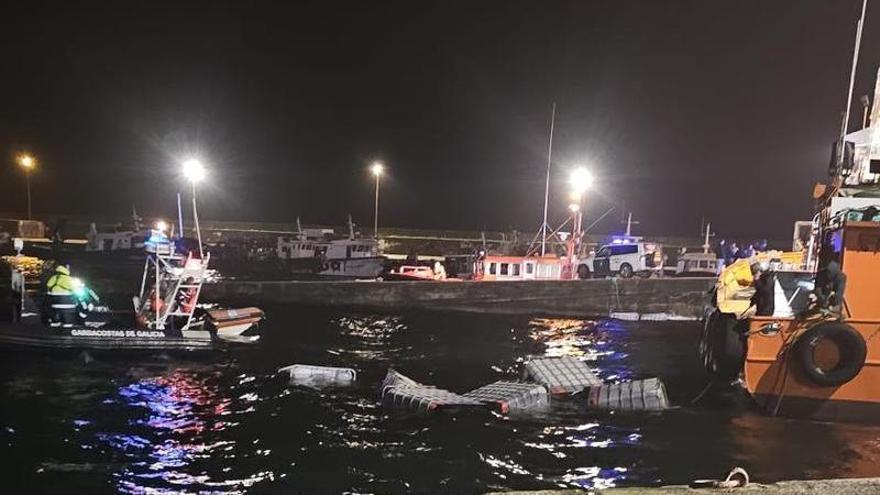 Se hunde un barco con 12.000 litros de gasóleo a bordo en O Grove