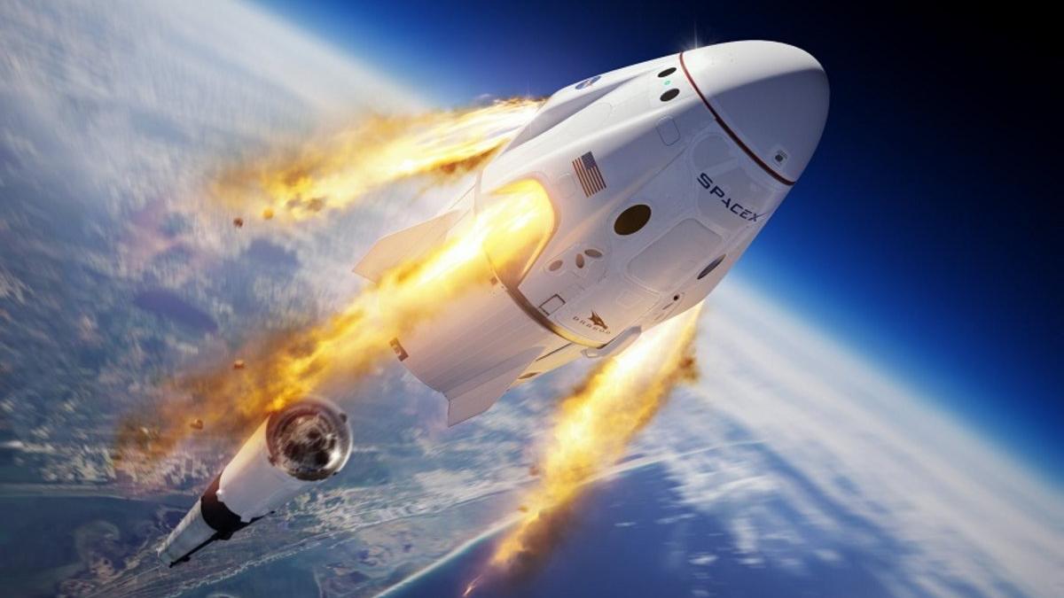 SpaceX lanza con éxito su nueva cápsula Dragon, suponiendo el vuelo número 100 del Falcon 9