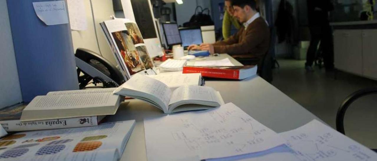 Los investigadores de la USC, en el laboratorio de Genética. // USC