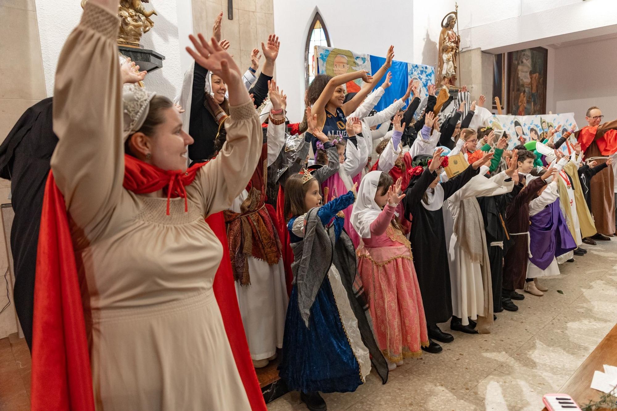 La parroquia de Santa María de Lugo de Llanera honra al santoral: así ha sido el festival que ha recordado los valores de 40 canonizados