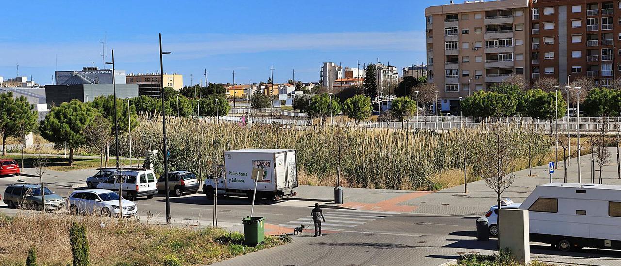 El solar de unos mil metros cuadrados donde se construirá el edificio colaborativo. | XIMO FERRI