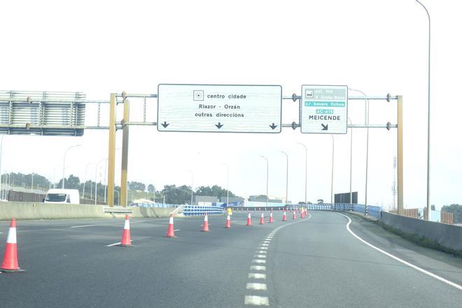 Un tramo de la tercera ronda de A Coruña, cortado tras los destrozos por el viento durante la borrasca 'Nils'
