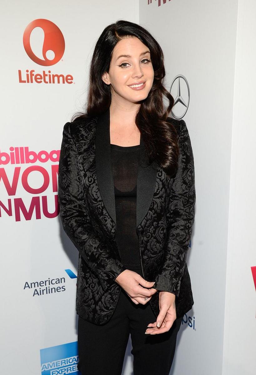 Lana del Rey en los Billboard Women in Music 2015