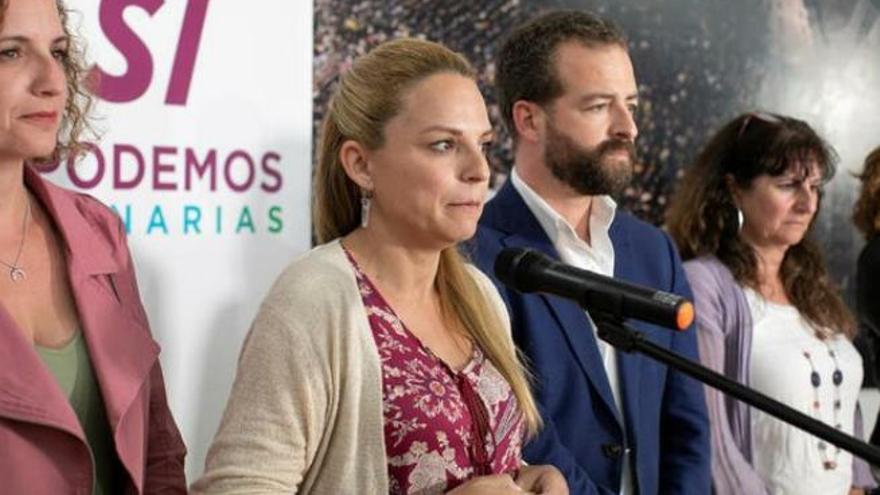 Líderes de Podemos, cariacontecidos tras los malos resultados electorales de mayo.