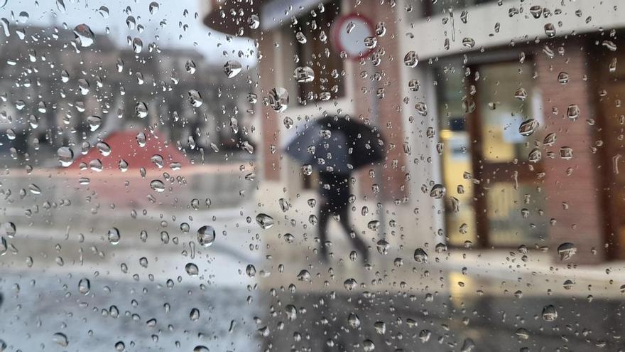 La ciutat d&#039;Olot avui sota la pluja