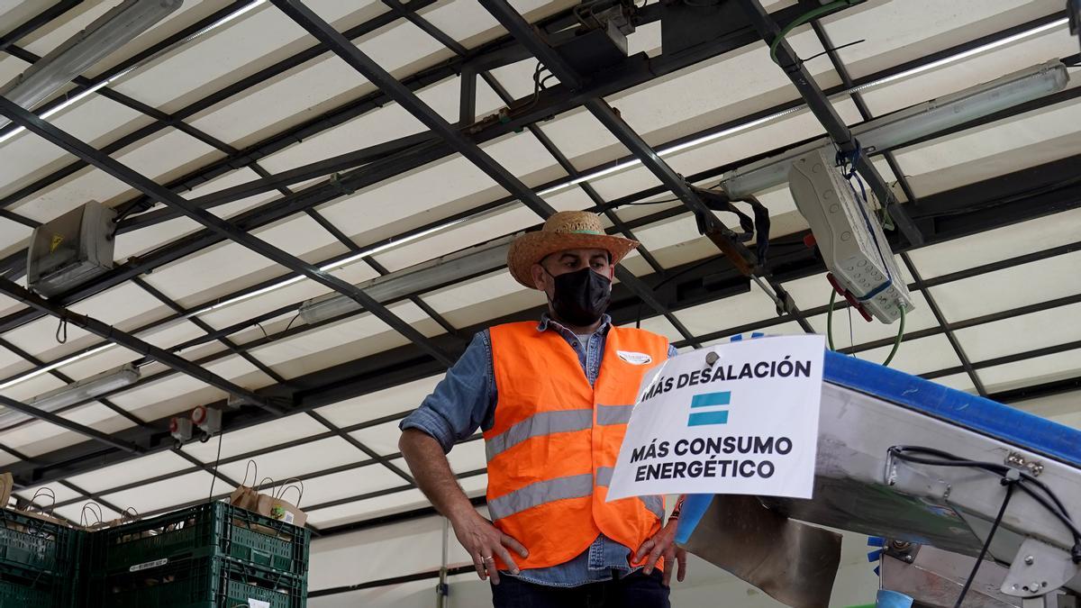 La Policía Nacional autoriza la caravana por el trasvase Tajo-Segura sin camiones tras dos horas de bloqueo