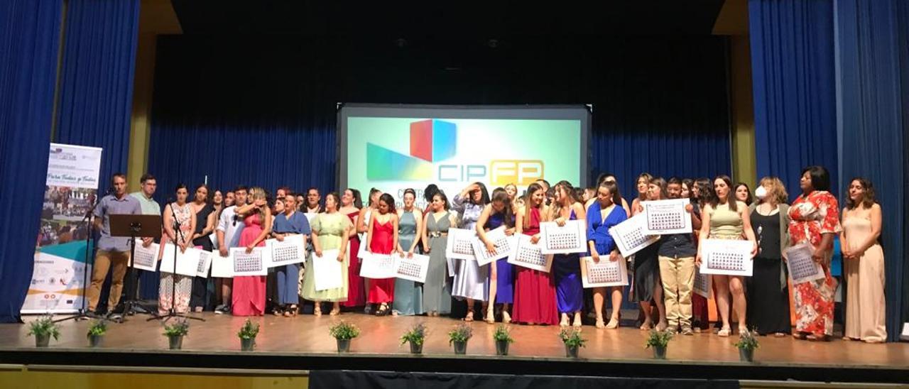 La ceremonia de graduación de los estudiantes de FP del Valle de Elda.