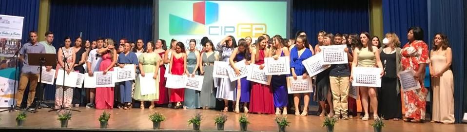 La ceremonia de graduación de los estudiantes de FP del Valle de Elda.