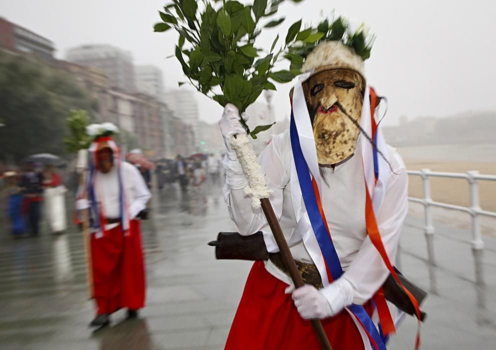 Desfile de máscaras ibéricas en Gijón