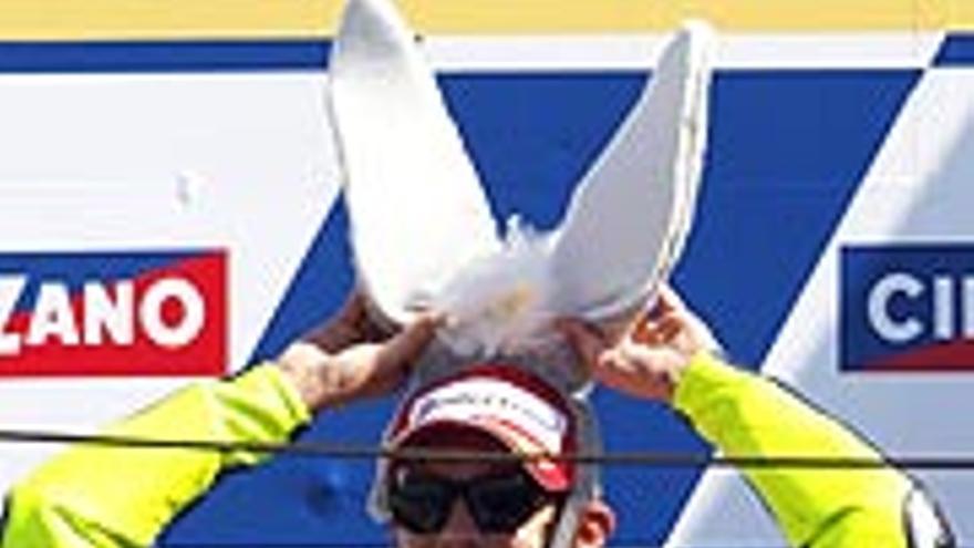 Rossi triunfa en San Marino, seguido de Lorenzo y Pedrosa