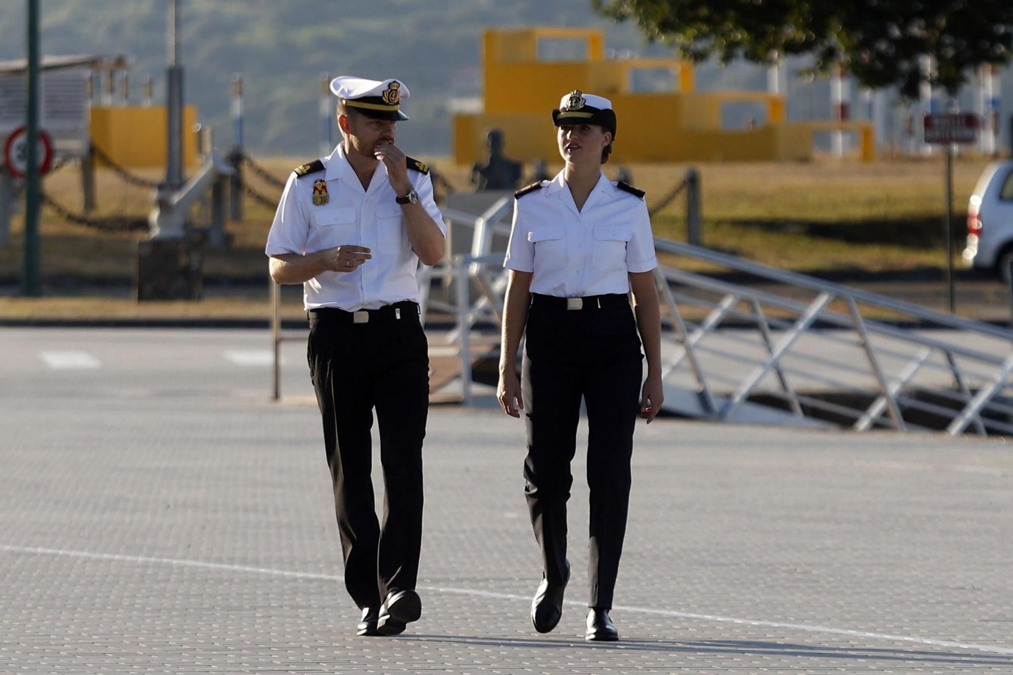 Leonor conoce de primera mano la Escuela Naval de Marín